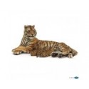 Figura Papo Tigre hembra acostada con cachorros